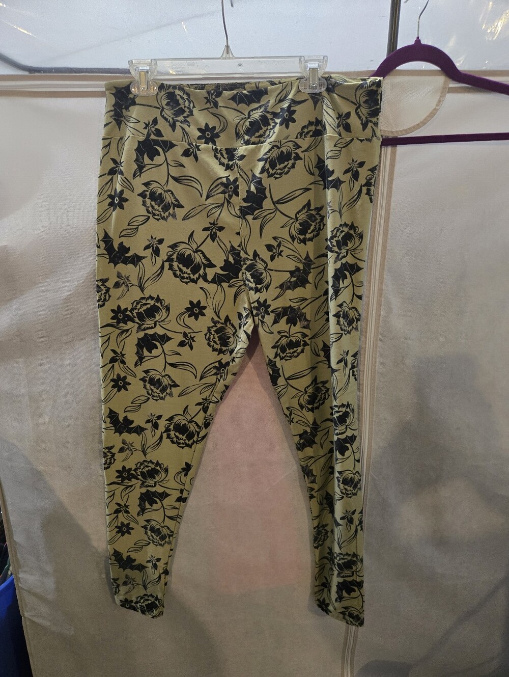 Lularoe Bat Leggings